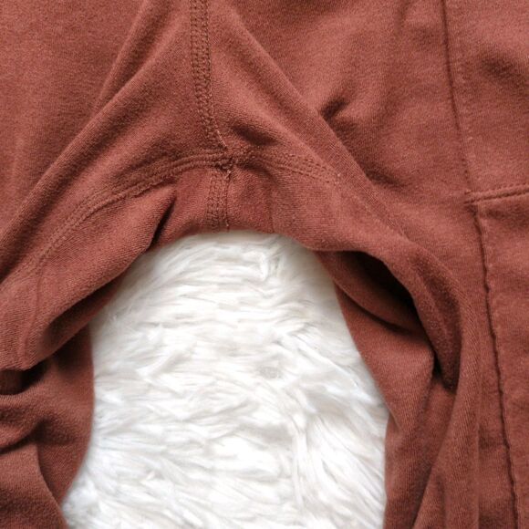 Vuori Halo Slim Flare DreamKnit Pants Women's Size Small Rosewood - Picture 9 of 10